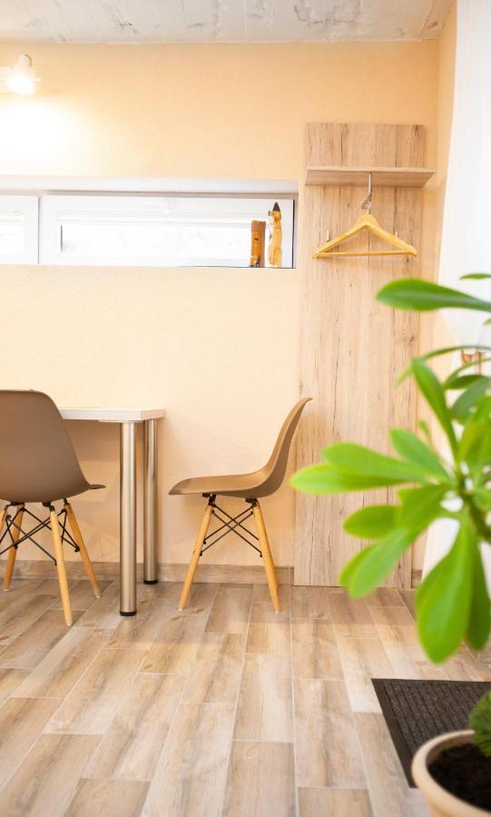 Apartment In Garage With Free Parking Kaunas Ngoại thất bức ảnh