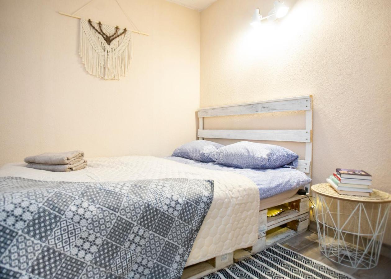 Apartment In Garage With Free Parking Kaunas Ngoại thất bức ảnh